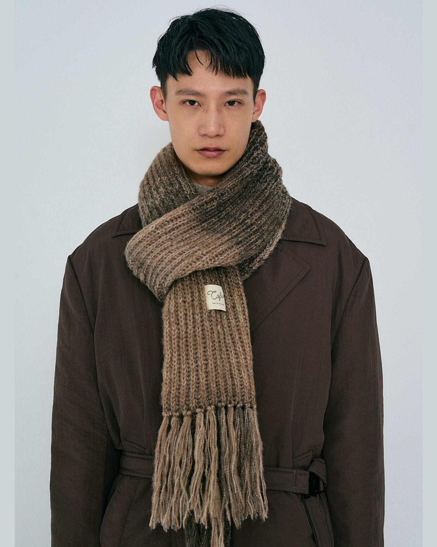 “COFWI” GRADIENT KNIT MUFFLER