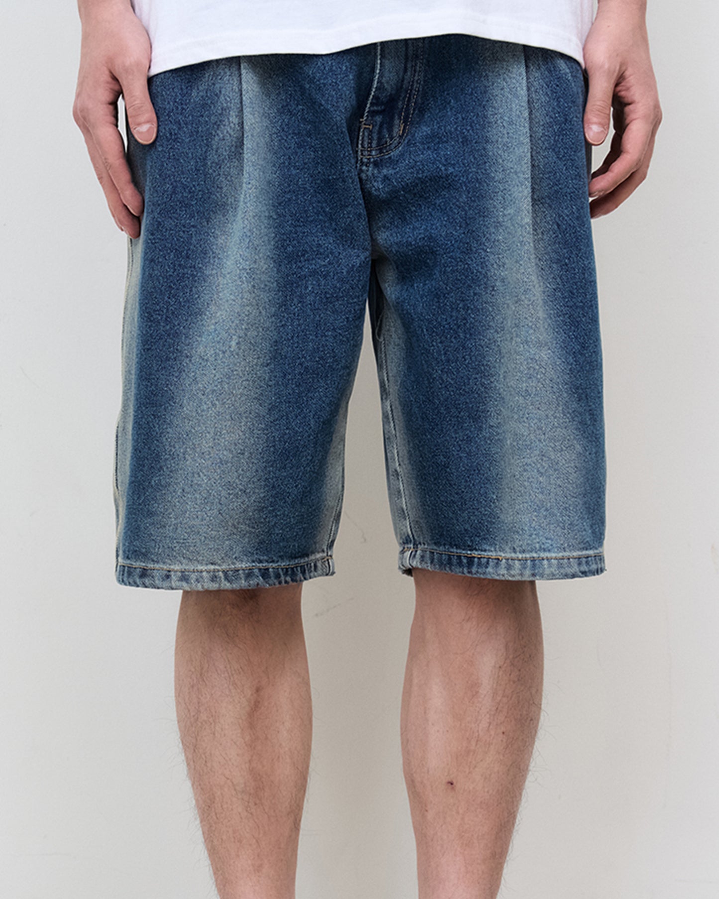 “COFWI” VERTICAL WASHED DENIM SHORTS / BLUE